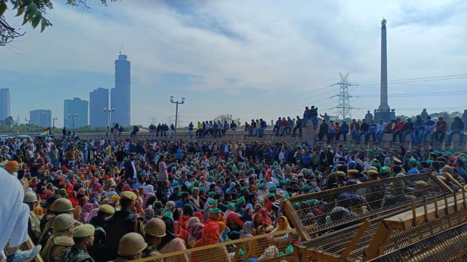 Farmers protest at Noida Authority announced to march to Delhi on tractors photos