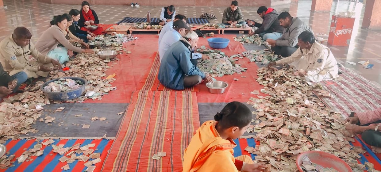 Mandsaur: 27 lakh rupees were taken out from the donation boxes of Pashupatinath temple