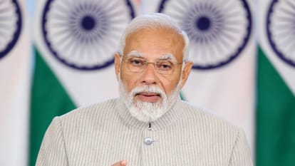 PM Modi Varanasi Visit: लेखपालों को नियुक्ति पत्र, पूर्वांचल के GI यूजर्स को टैग सौंपेंगे प्रधानमंत्री मोदी PM Modi Varanasi Visit PM Narendra Modi will hand over appointment letters to lekhpal and tags to GI users