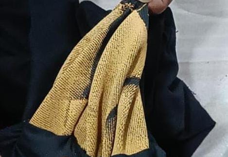 Caught at Babatpur airport after sticking gold paste on T-shirt