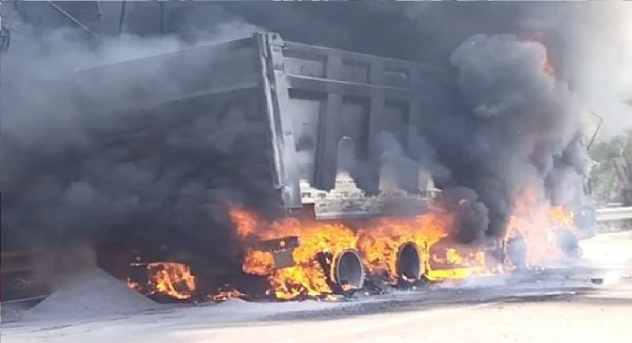 Bihar News: Youth dies in Patna accident, he was crossing the road, crushed by truck; ruckus in protest