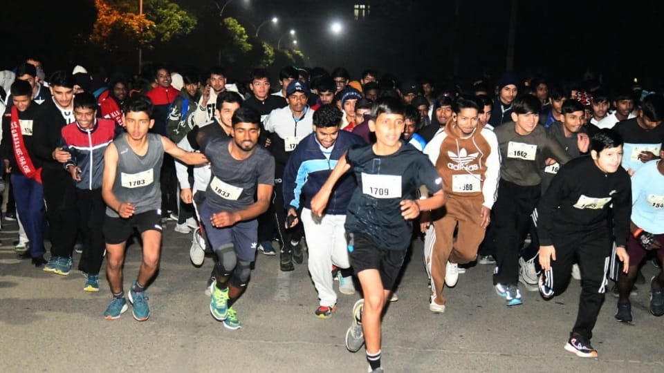 Youth ran against drugs in marathon from PU to Sukhna Lake in chandigarh