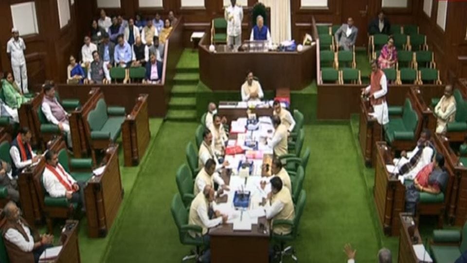 Chhattisgarh Budget 2024 Live: विष्णुदेव साय सरकार का पहला बजट, वित्त मंत्री ओपी चौधरी कर रहे पेश