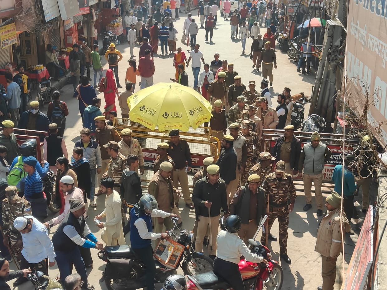 Gyanvapi news Police alert in Varanasi on jume ki namaz tight security at Gyanvapi aur kashi vishwanath temple