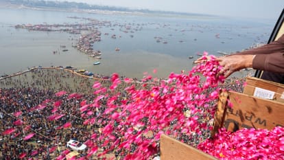 Mauni Amavasya 2024 devotees took bath in Ganga from Haridwar to Sangam