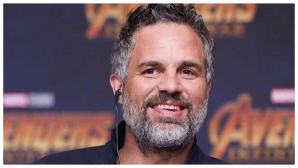 ace actor mark ruffalo has received his star on hollywood walk of fame and dedicate this star to his family