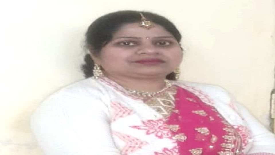 Wife died and husband injured in car collision with dumper