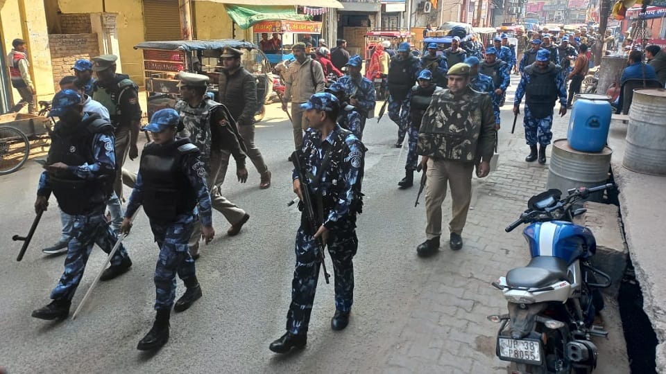 Haldwani Violence Innocent children sent to distribute tea in no entry Uttarakhand news in hindi