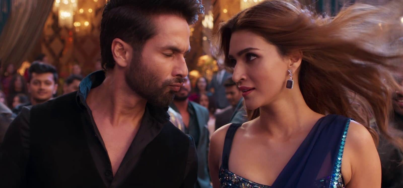 Wednesday Box Office Report Artical 370 Crakk Teri Baaton Mein Aisa Uljha Jiya Fighter Total Earning