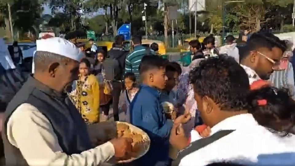 Farmers distributed jaggery when former Prime Minister Chaudhary Charan Singh received Bharat Ratna.