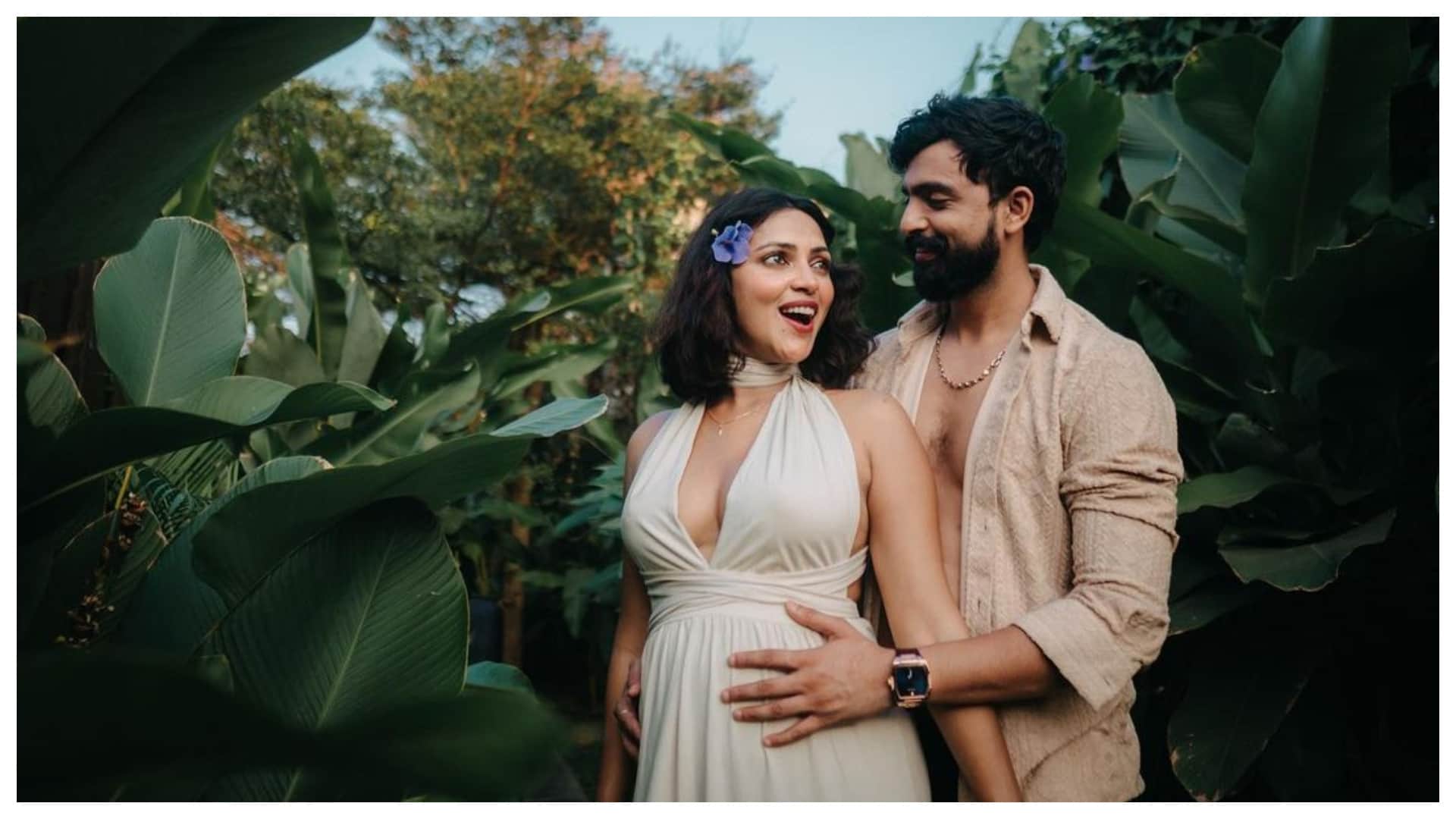 Bollywood celebrities who recently announced their pregnancy news to fans