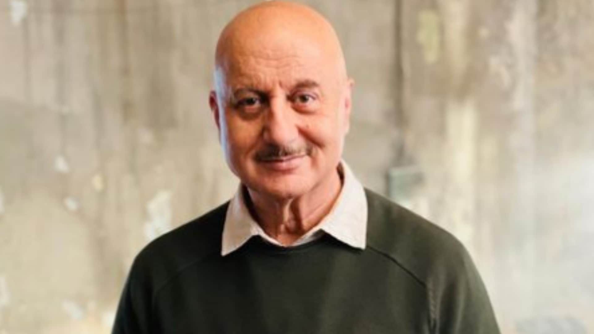 Anupam Kher birthday known about bollywood veteran Actor life and struggle of career