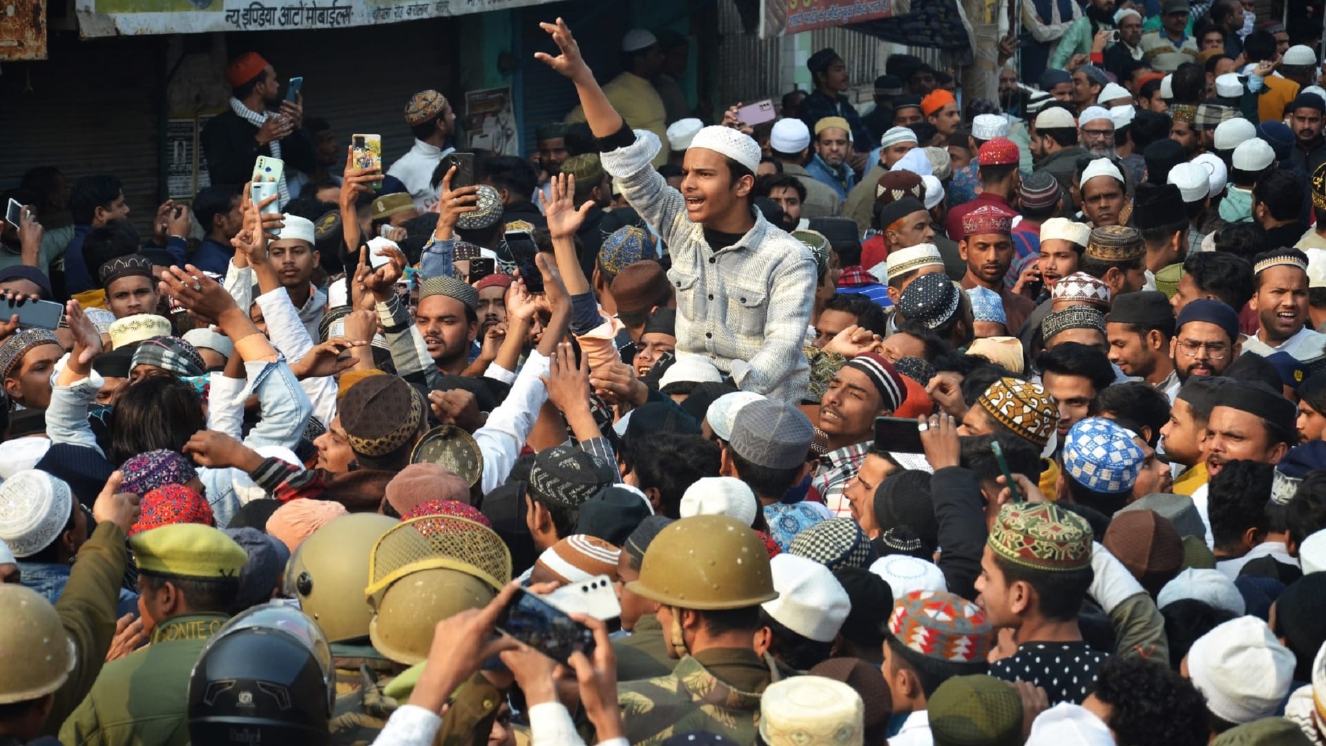 Bareilly Violence News: Miscreants Destroyed Shops And Beat People See Photos
