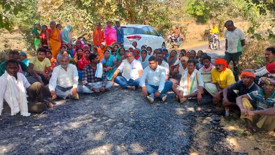 Public representatives expressed displeasure over corruption in road construction in Balod
