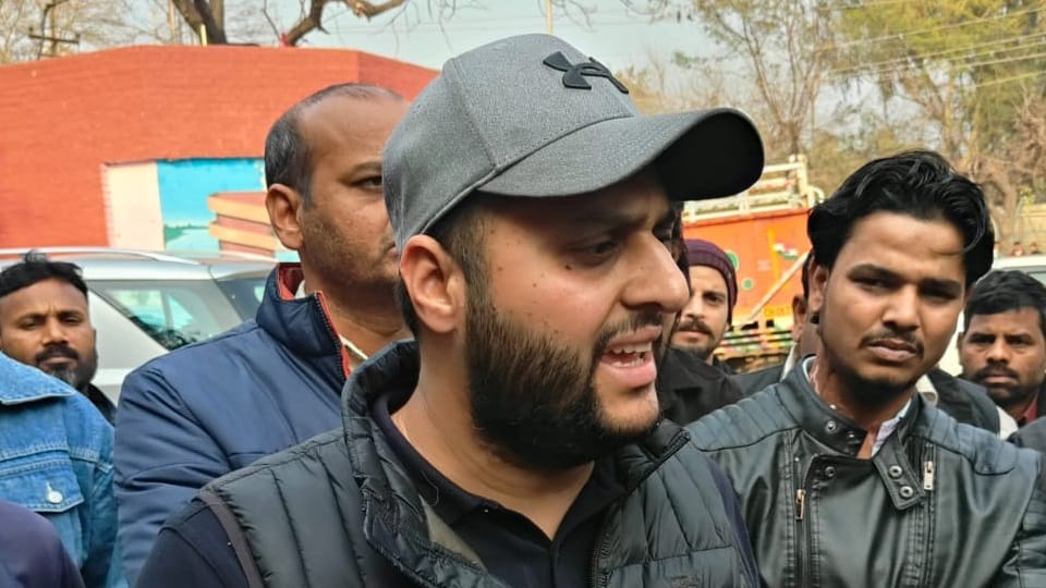 Chandigarh: Fight in Sector 26 vegetable market, one pointed pistol