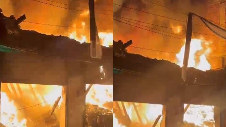 Fire broke out in Khora's electronic showroom