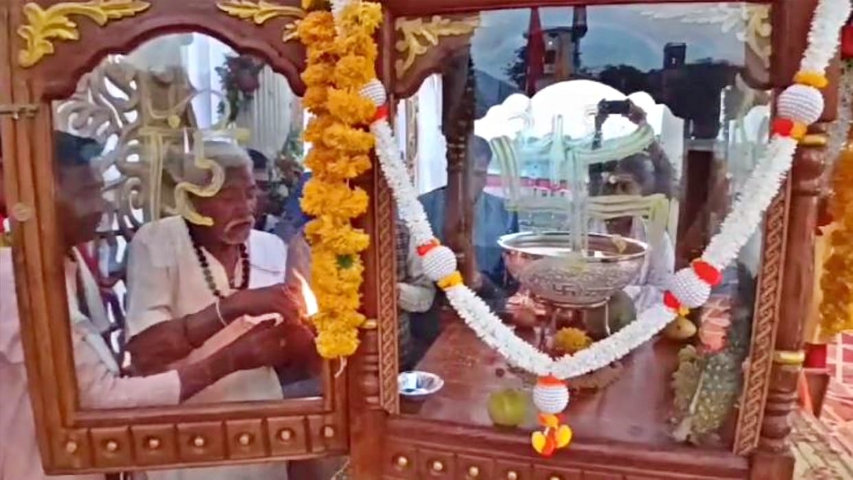Narmada Jayanti Festival festival starts by lighting lamp with sunrise in Khargone