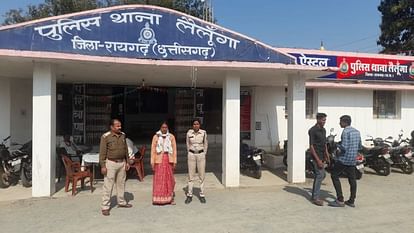 कातिल पत्नी: सोते समय पेट्रोल छिड़ककर पति को जिंदा जलाया, बोली- रोज-रोज की लड़ाई से हो गई थी तंग Police arrested wife accused of killing her husband in Raigarh