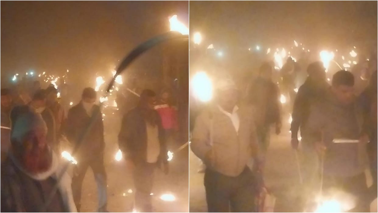 Teachers took out a torch procession in Sitamarhi and demanded Bihar govt to withdraw competency test