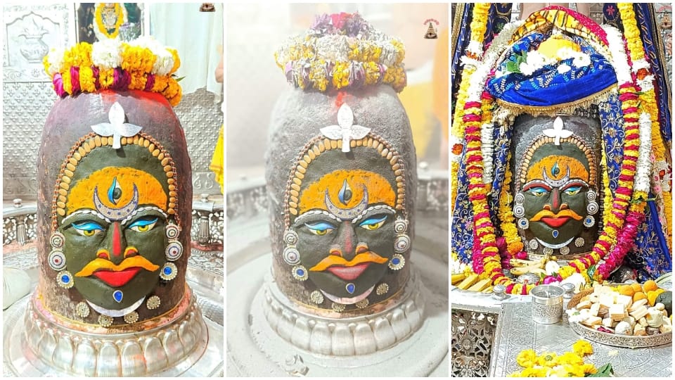 Ujjain News: Baba Mahakal adorned with three eyes in Bhasma Aarti