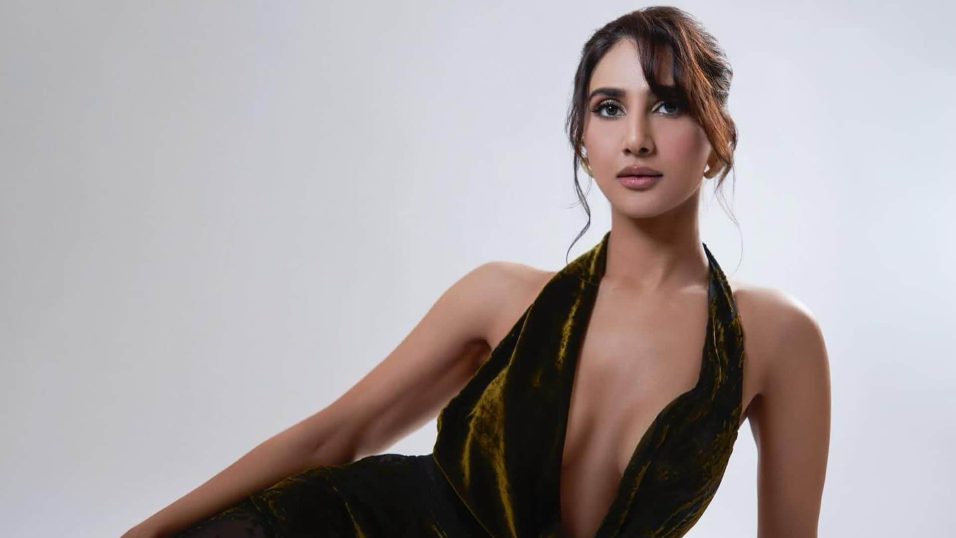 Vaani Kapoor Aparshakti Khurana Paresh Rawal team up for Family Drama directed by Navjot Gulati know details