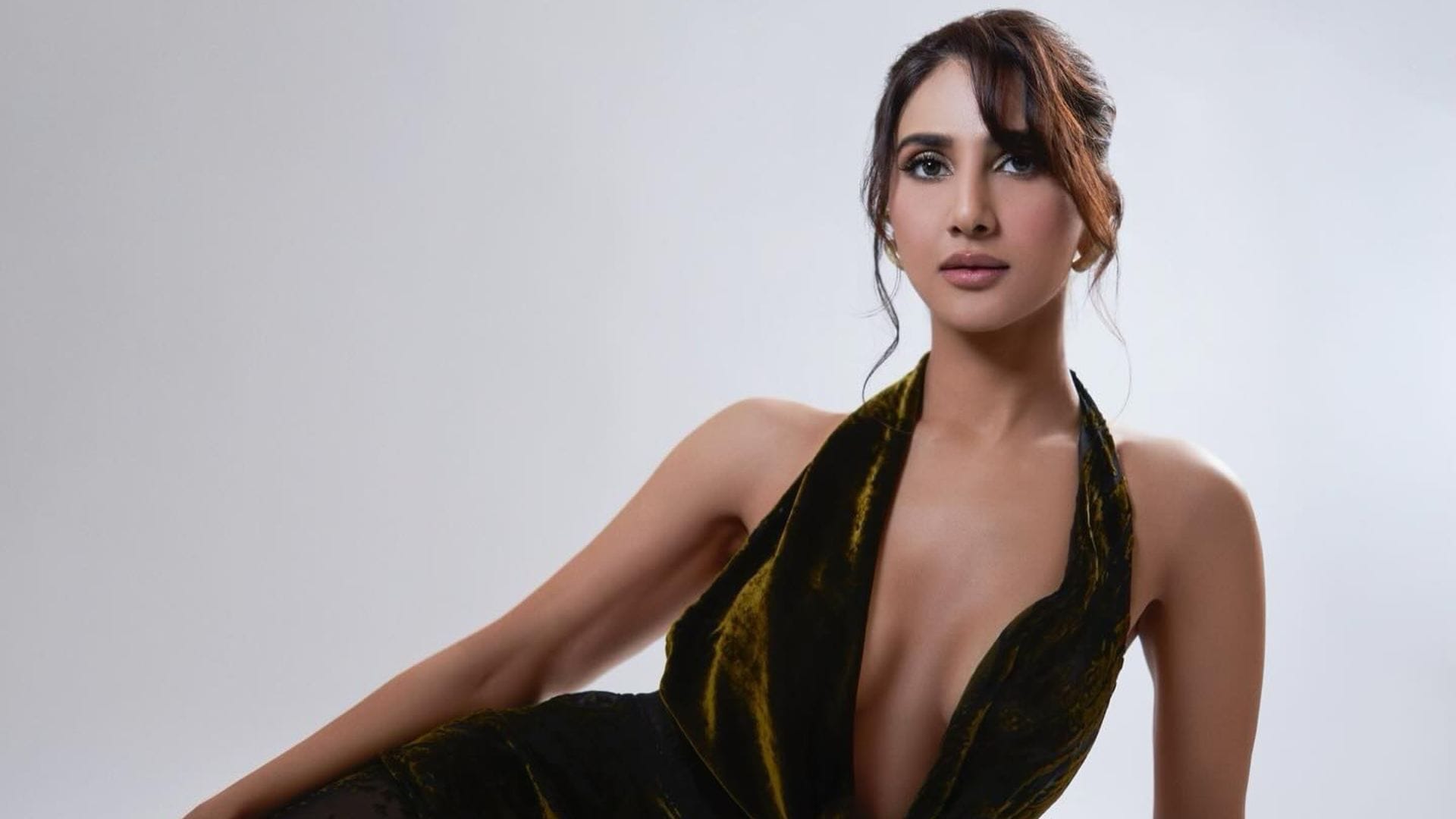 Vaani Kapoor Aparshakti Khurana Paresh Rawal team up for Family Drama directed by Navjot Gulati know details