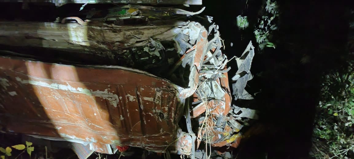 Uttarakhand Accident News canter fell into ditch late night In Berinag Pithoragarh three people died