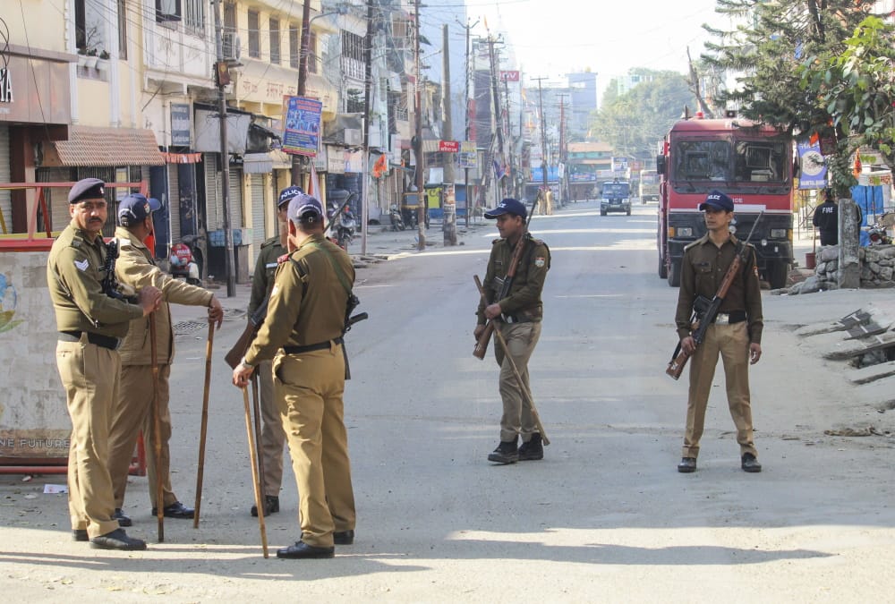 Haldwani Violence Paramilitary force deployed in Banbhoolpura, police checking  five thousand numbers details
