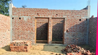 young man found dead in a house under construction in budaun