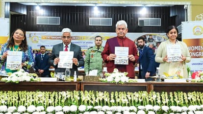 JK Women Science Congress: अंतरिक्ष से लेकर आर्टिफिशियल इंटेलिजेंस तक बाधाओं को तोड़ रही नारी शक्ति- एलजी JK Women Science Congress in jammu university: LG said From space to artificial intelligence women power is br
