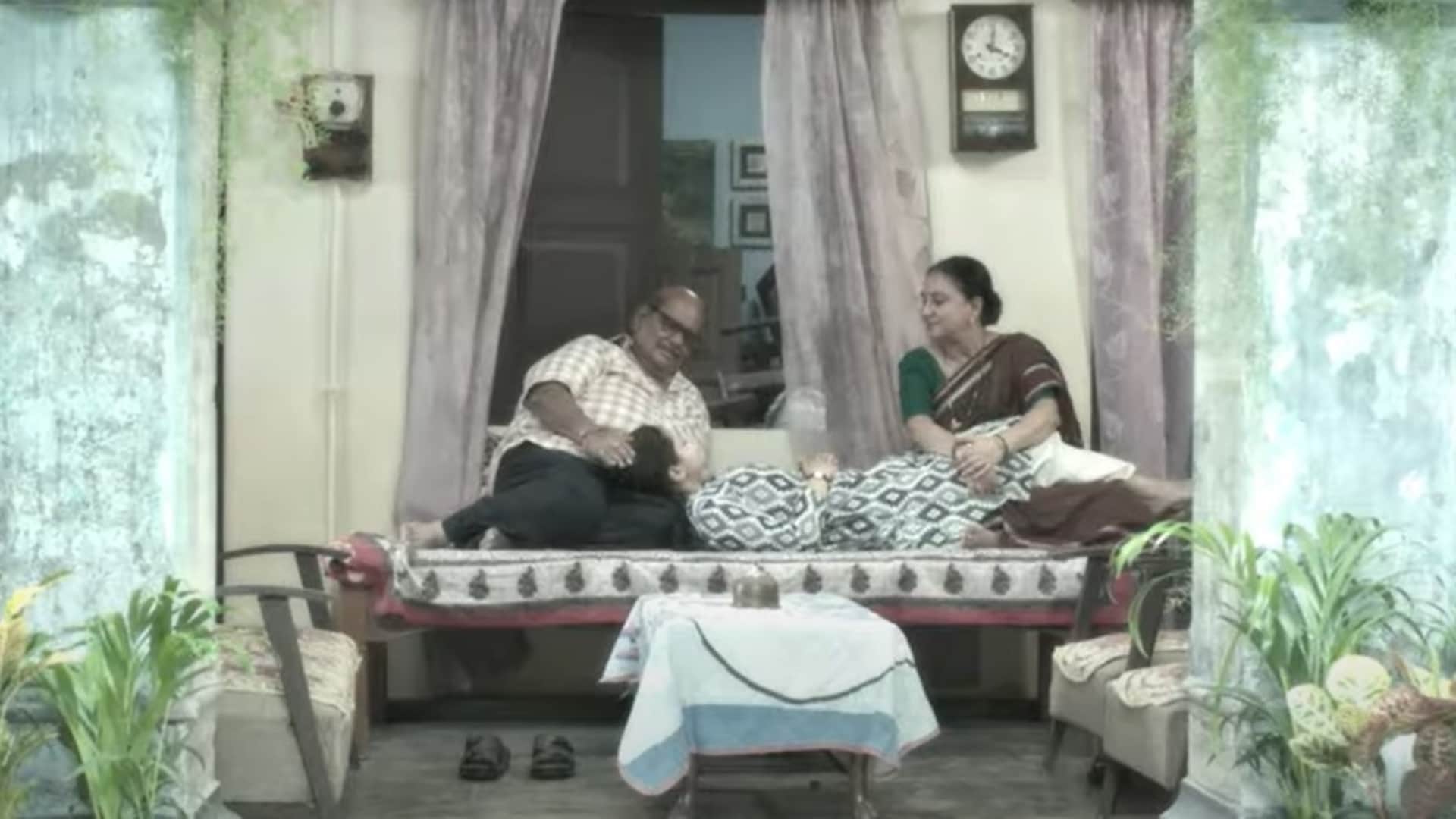 satish kaushik film Kaagaz 2 story related to Sitapur UP about his upsc topper daughter starring anupam kher