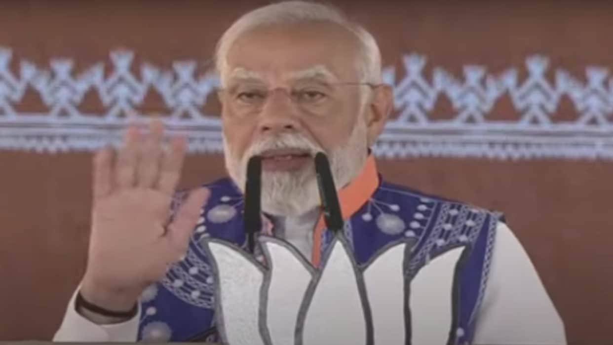 MP News: Got your love, PM Modi tells child waving at him in Jhabua rally