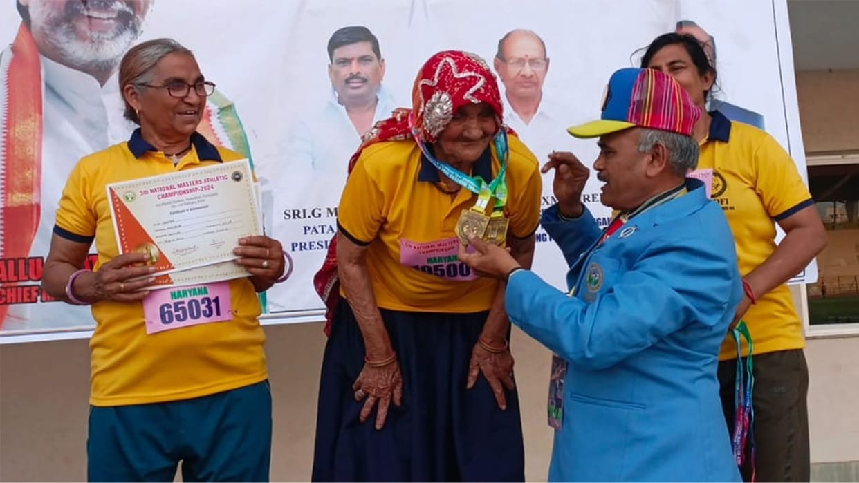 107 Year old Dadi Rambai won 2 gold medal in National Master Athletics Championship