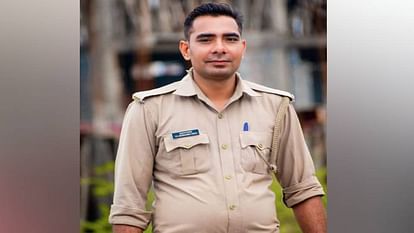 Constable died in road accident on Yamuna Expressway who coming home on leave in Mathura