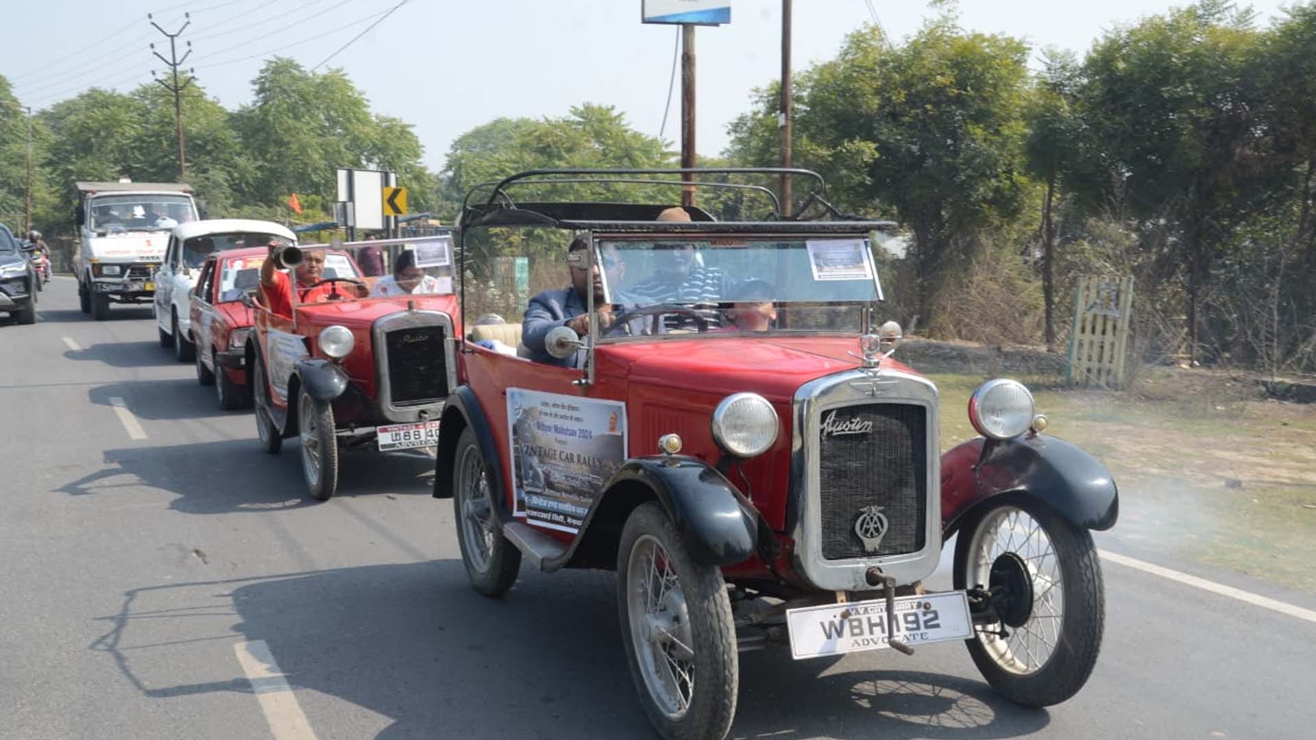 Kanpur historic Bithoor Mahotsav, Vintage car Rally