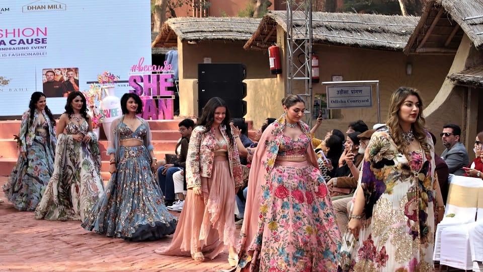 A fashion show for the education of street children, Excellence Partner Amar Ujala