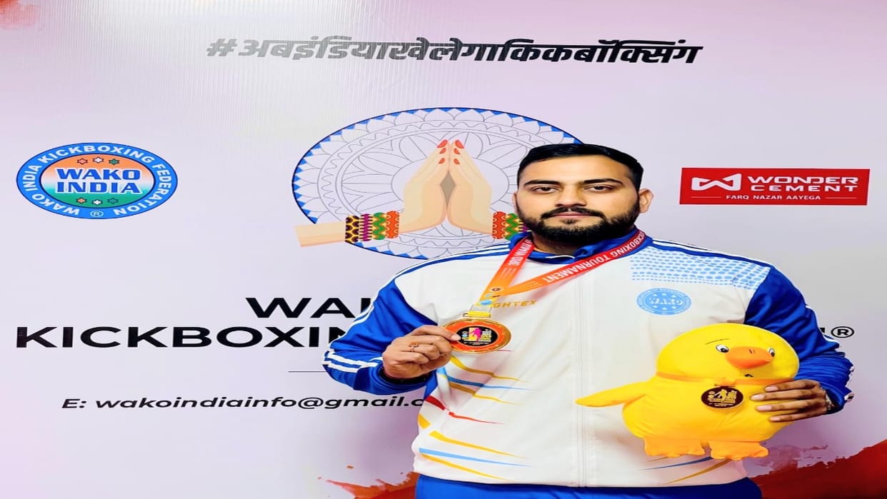 Achievement: Akhil Thakur of Bilaspur won gold medal in kick boxing.