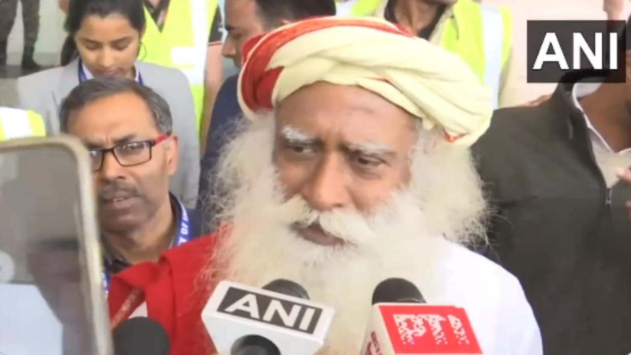 Sadhguru Jaggi Vasudev offer prayers in Ramlalla in Ayodhya.