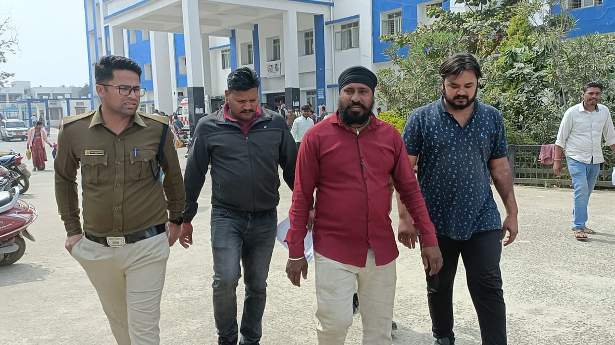 MP News: Two arrested in tribal youth beating case, two arrested on complaint of accused