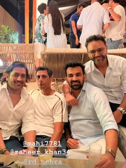 Former India Cricketers Reunion, Indian Players Reunion, Indian legends, MS Dhoni, Ashish Nehra, Zah