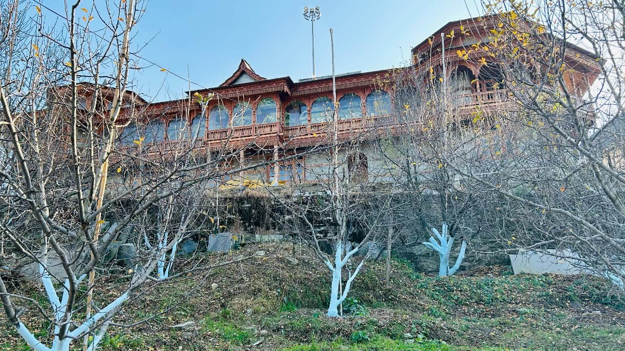 ठियोग तहसील के गुठाण देवता का बगीचा।