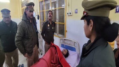 पति का बाहरवाली से चक्कर: तीन बच्चियों के साथ पत्नी ने यमुना में लगाई छलांग, तीनों की मौत; महिला की हालत नाजुक mother jumped into Yamuna with three girls In Mathura all girls died condition of woman was critical