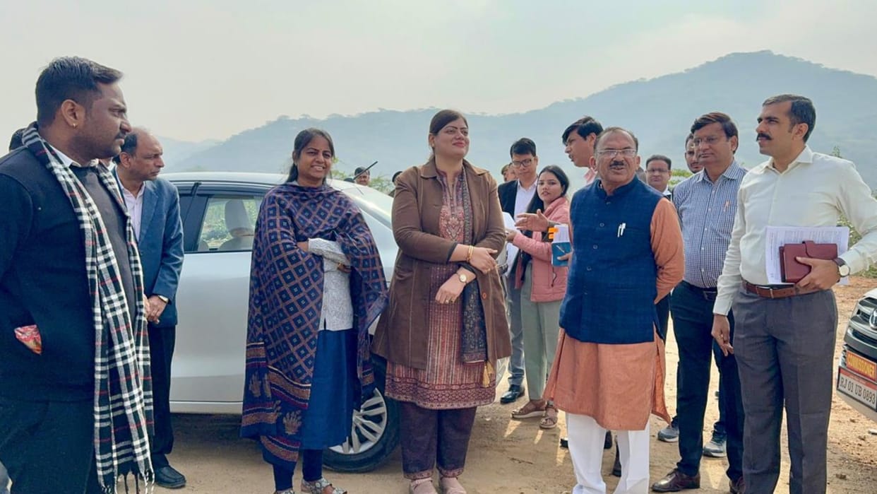 Ajmer Speaker Vasudev Devnani inspected proposed land of Modern Science Park of Western India