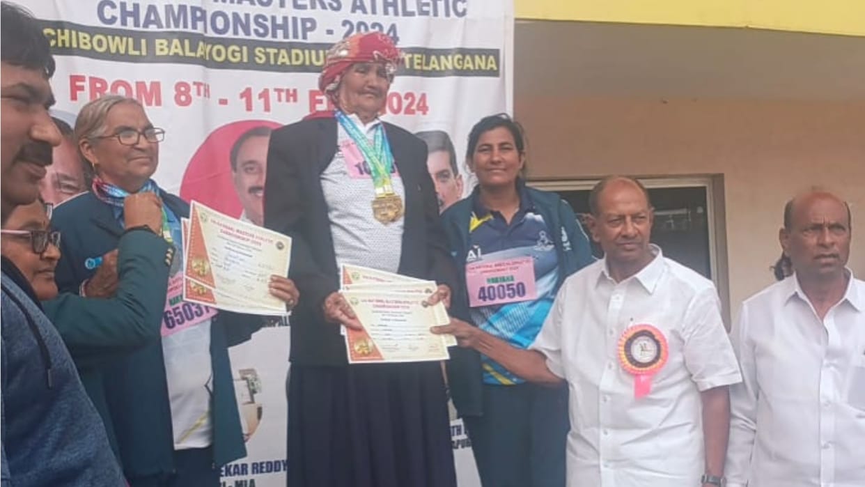 Haryana: 107 year old grandmother Rambai won gold medal in 100 meter race