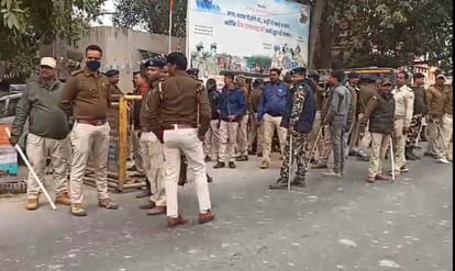 BJP MLA Mishrilal Yadav took out a protest march in Darbhanga, expressed fear of his son's encounter
