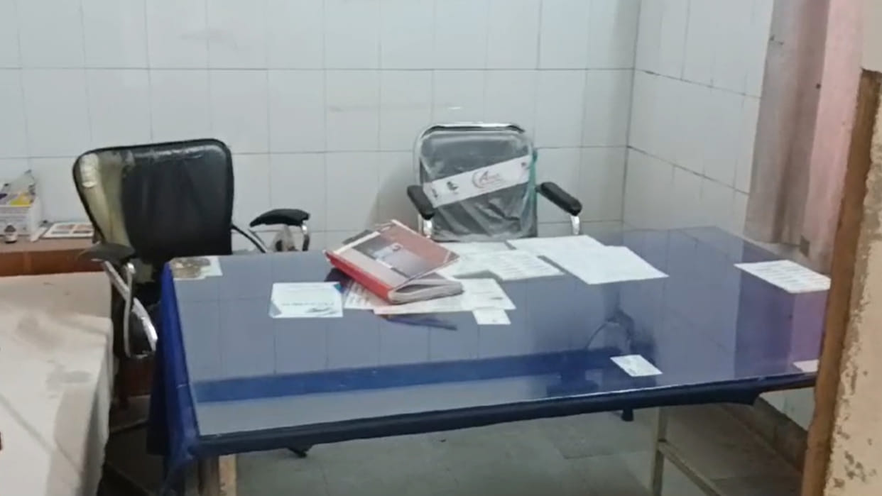 Delivery ward misbehaves with medical officer