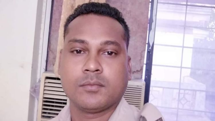 Korba: अपने क्वार्टर में आरक्षक ने लगाई फांसी, पारिवारिक विवाद के चलते रहता था परेशान