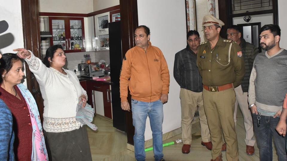 Moradabad: Thieves entered businessman house, escaped with thousands of rupees worth of cash and money