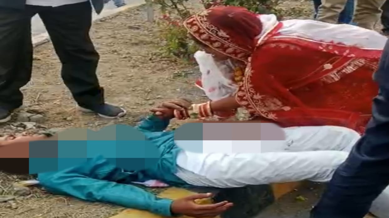 Ujjain Road Accident Pickup vehicle loaded with wedding procession collides with truck