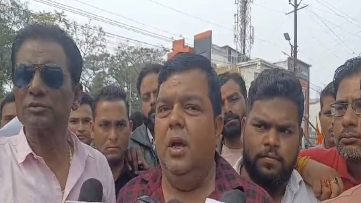 Chhindwara News Vehicle owners accused the Mineral Department